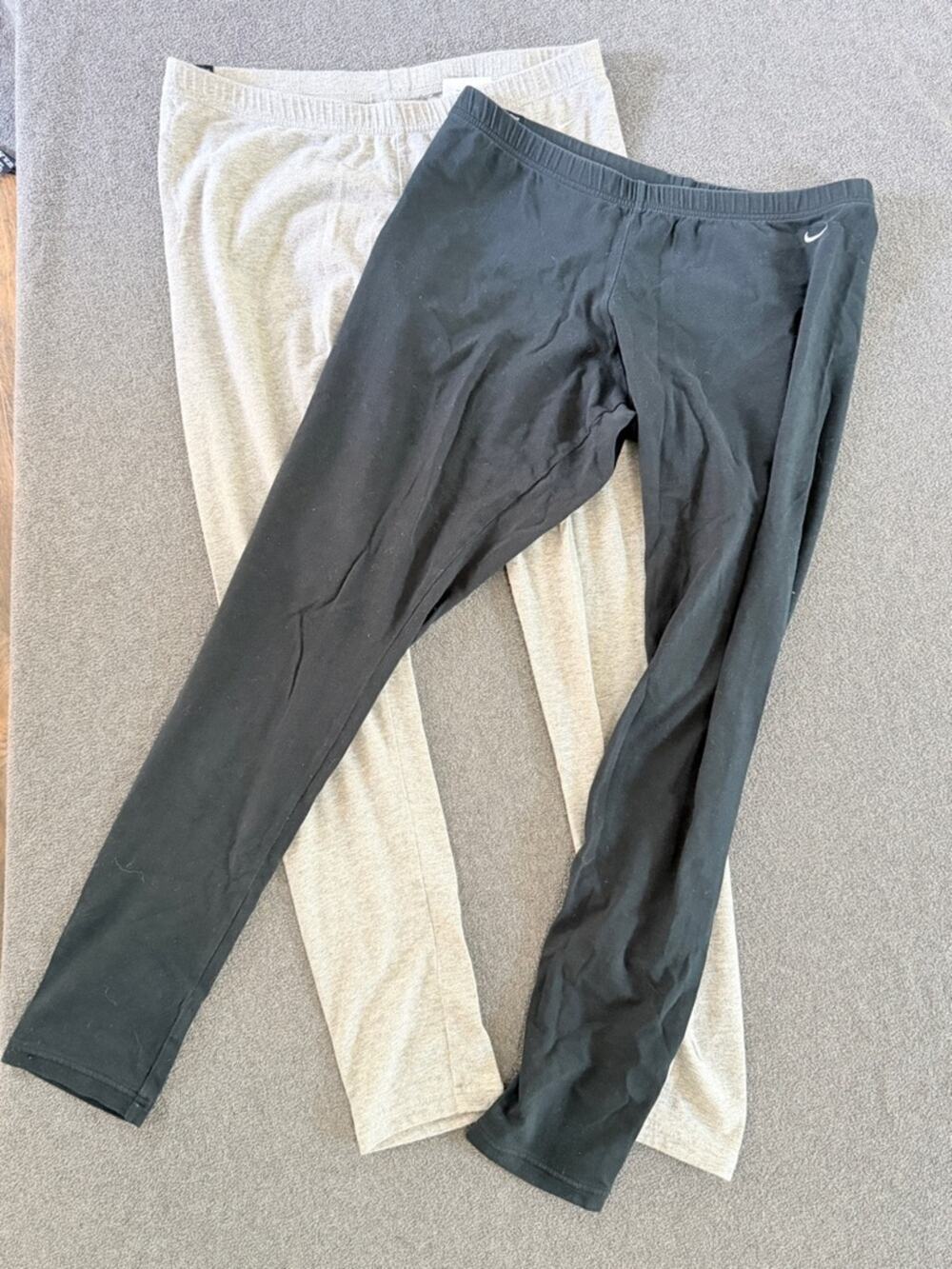 Nike leggings athletic joggers high waisted women’s small nike bundle bottoms